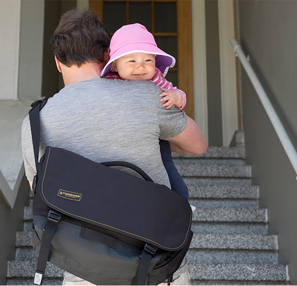Babby & Dad Use the Stork Messenger